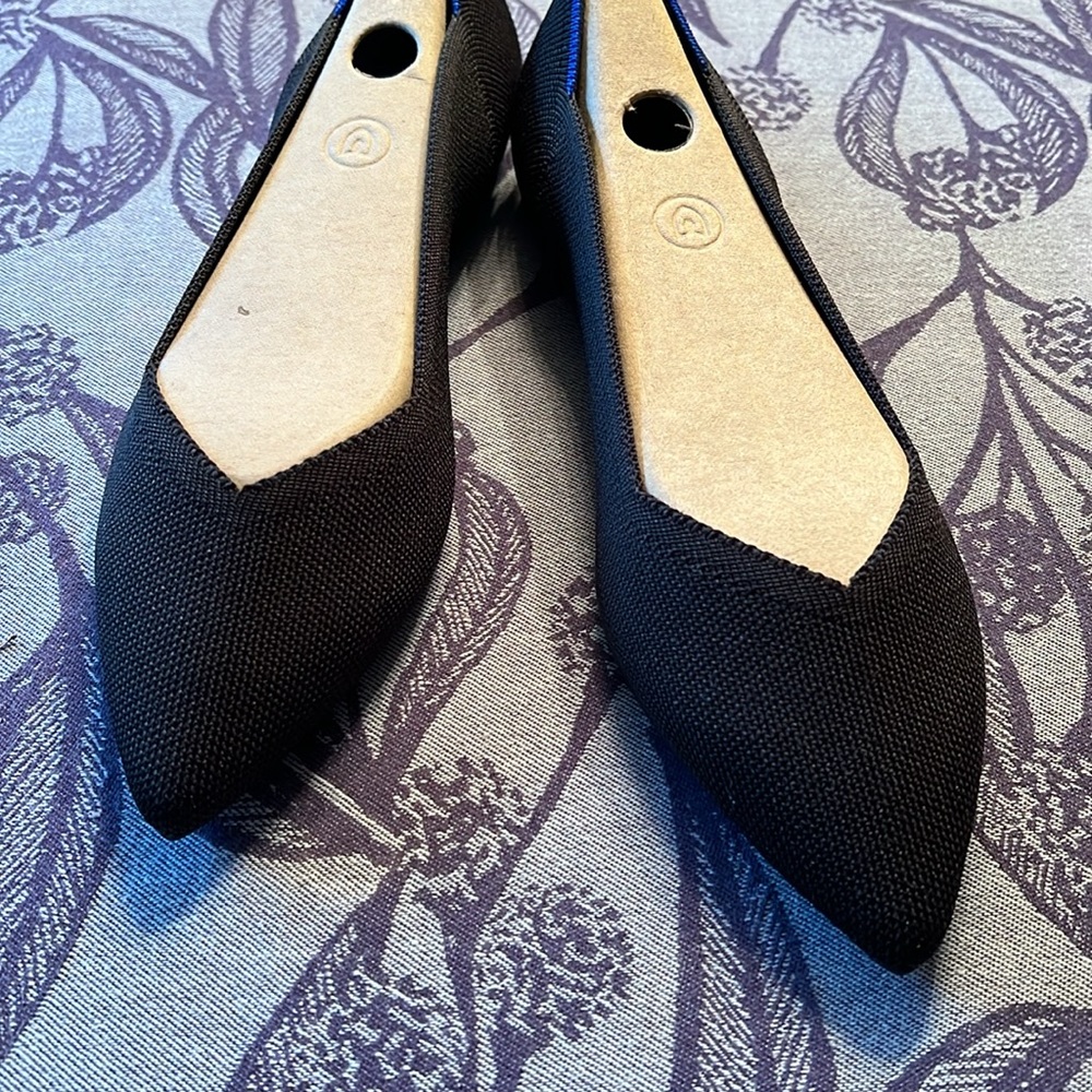 Rothy’s 10.5 Black Solid The Point and extra set of insoles. - Picture 5 of 11